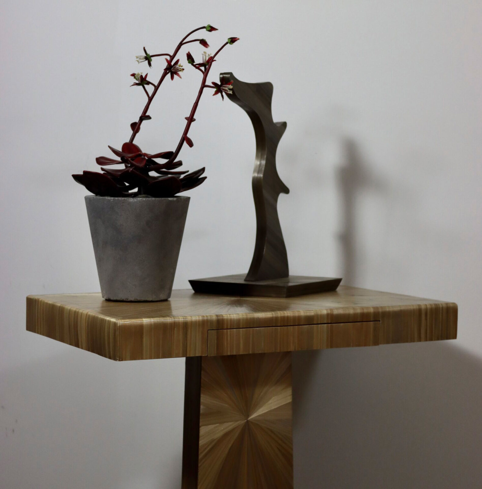 Atelier LASTO - Stéphanie TROLEZ - Table basse style Ruhlmann - Marqueterie de paille