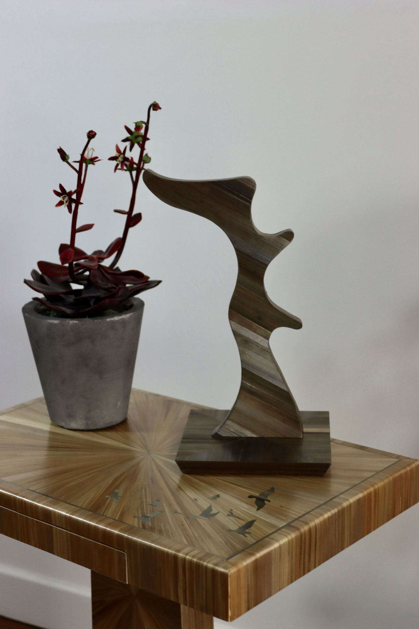 Atelier LASTO - Stéphanie TROLEZ - Table basse style Ruhlmann - Marqueterie de paille