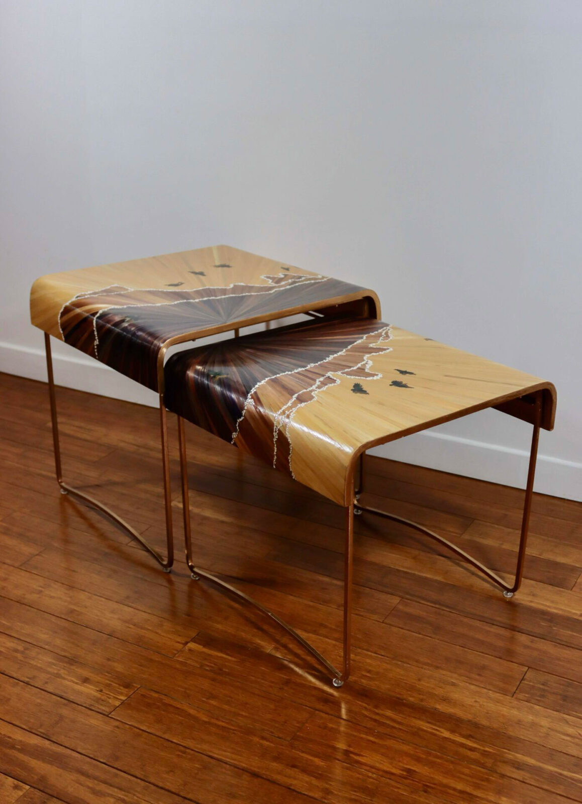 Atelier LASTO - Stéphanie TROLEZ - Tables gigognes - Crépuscule - Marqueterie de paille