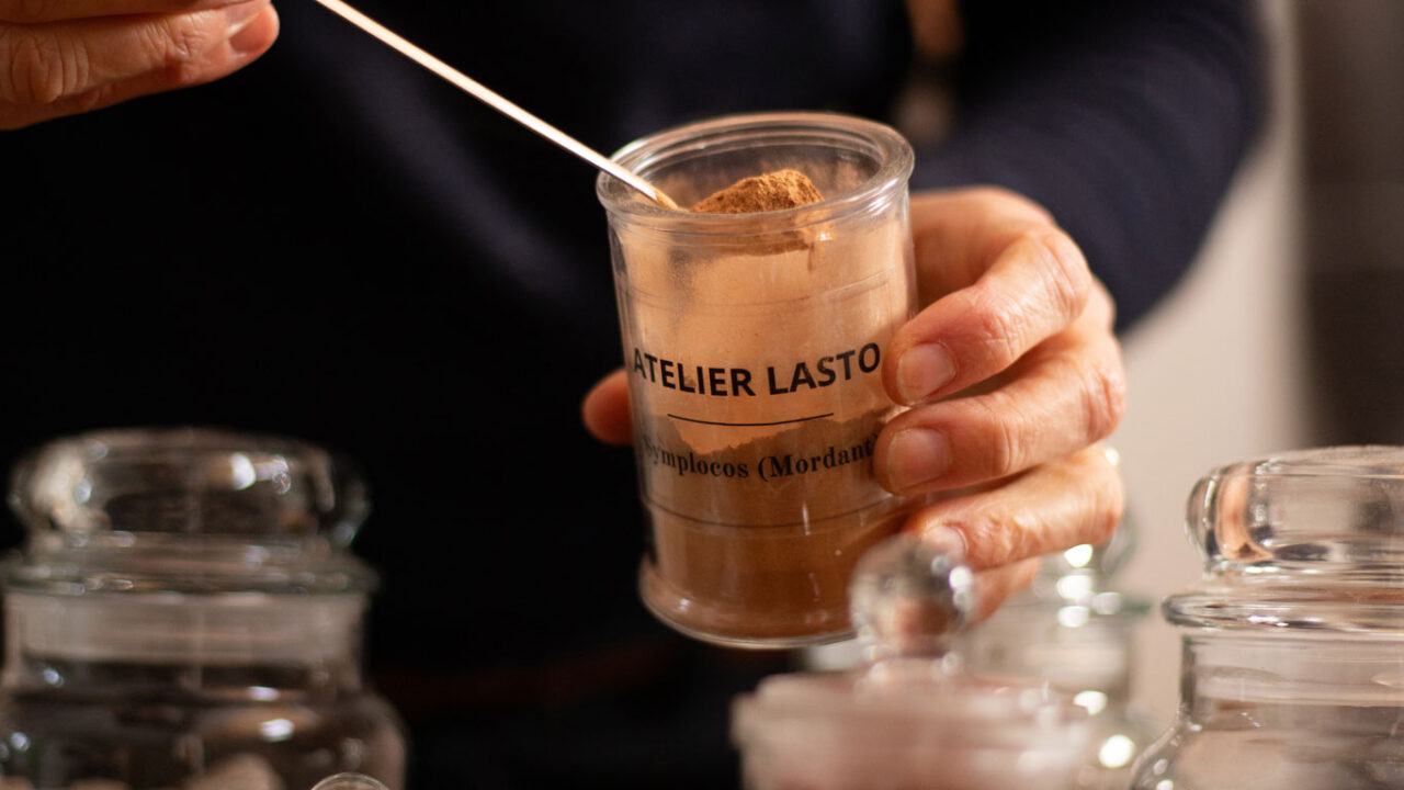 Atelier LASTO - Stéphanie TROLEZ - Teinture naturelle de la paille de seigle