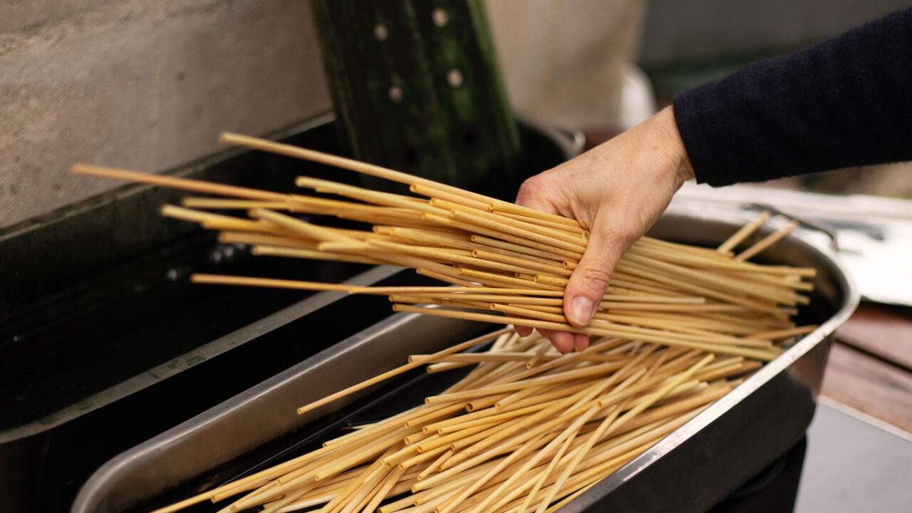 Atelier LASTO - Stéphanie TROLEZ - Teinture naturelle de la paille de seigle